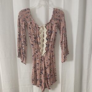 Daytrip Sz Medium Juniors Floral Romper. Cottage Core.Festival.Country-Western.